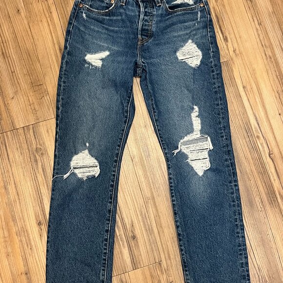Levi's 501 Distressed Straight Leg Jeans - W26 L30 - Picture 1 of 8